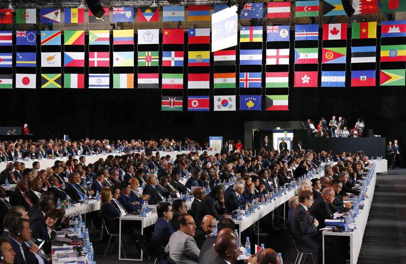 Los delegados durante el Congreso de la FIFA en la víspera de la inauguración de la Copa del Mundo en Moscú, Rusia. (AP)