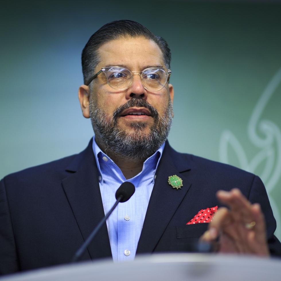 El presidente de la Cámara de Representantes, Rafael "Tatito" Hernández, aseguró haber visto encuestas que lo colocan en ventaja sobre el alcalde incumbente, Carlos López.