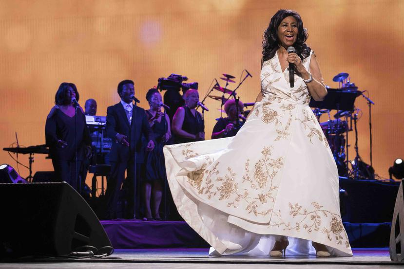 Aretha Franklin realiza una presentación en el "Clive Davis: The Soundtrack of Our Lives", realizado en el Radio City Music Hall, durante el Tribeca Film Festival del 2017, en New York. (AP)