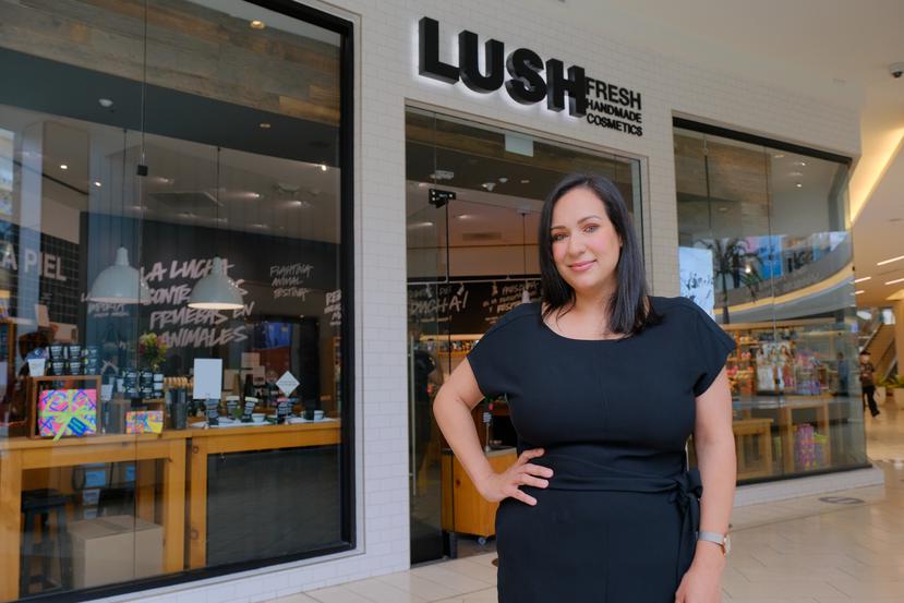 Thiara Nelson Santiago, gerente de la tienda de productos de belleza naturales Lush.