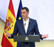 El presidente del gobierno español, Pedro Sánchez, habla durante una conferencia de prensa en el palacio de la Moncloa en Madrid, el viernes 29 de julio de 2022. (Eduardo Parra/Europa Press vía AP)
