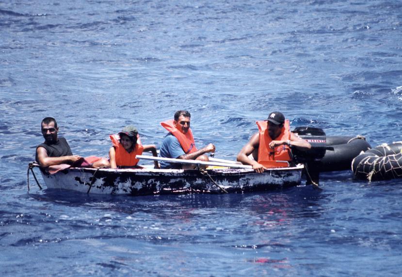 El grupo de 26 cubanos fue descubierto por una embarcación del séptimo distrito de los guardacostas, con sede en Miami, el sábado en Cayo Hueso, cuando pretendía tocar tierra. (Archivo / EFE)