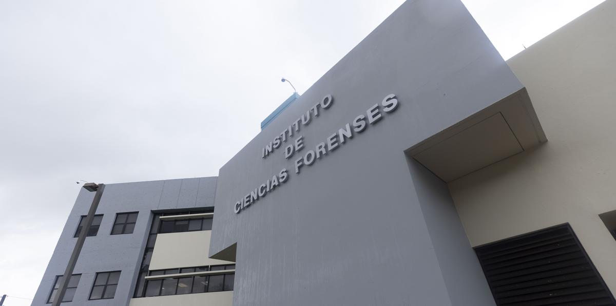 El Instituto de Ciencias Forenses (ICF) suspendió a Aníbal González Rodríguez mientras realiza una investigación interna del presunto incidente.