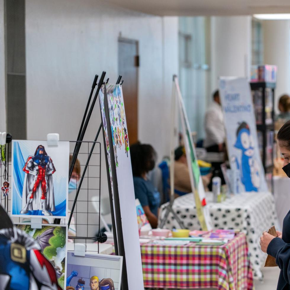 La Cuarta Feria de Cómics iniciará el próximo martes, 25 de octubre y se extenderá hasta el jueves, 27 de octubre en el vestíbulo de la Biblioteca José M. Lázaro, Recinto de Río Piedras de la Universidad de Puerto Rico.