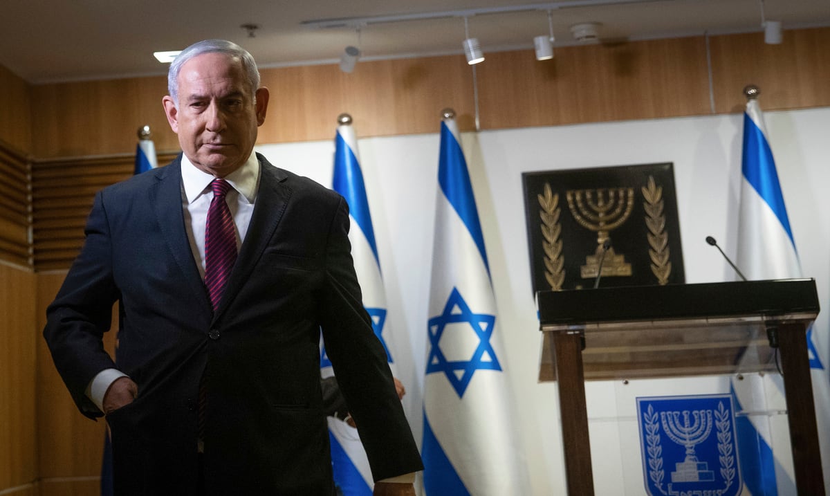 At the point of collapsing the Israeli government