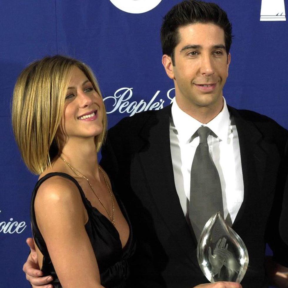 Una fuente afirmó que la reunión habría despertado nuevos sentimientos entre los actores Jennifer Aniston y David Schwimmer.