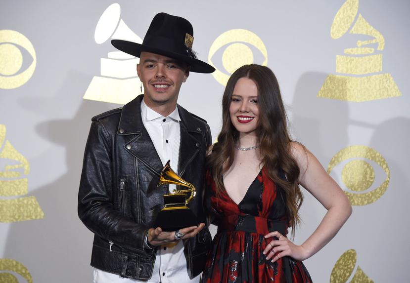 El dúo mexicano Jesse & Joy fue premiado en noviembre con el Latin Grammy al mejor álbum vocal pop contemporáneo. (AP)