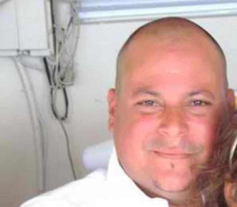 Francisco Anthony Chevrés Rivera, de 46 años, fue encontrado en el baúl de su guagua que estaba en el estacionamiento de la Comandancia de Bayamón. (GFR Media)
