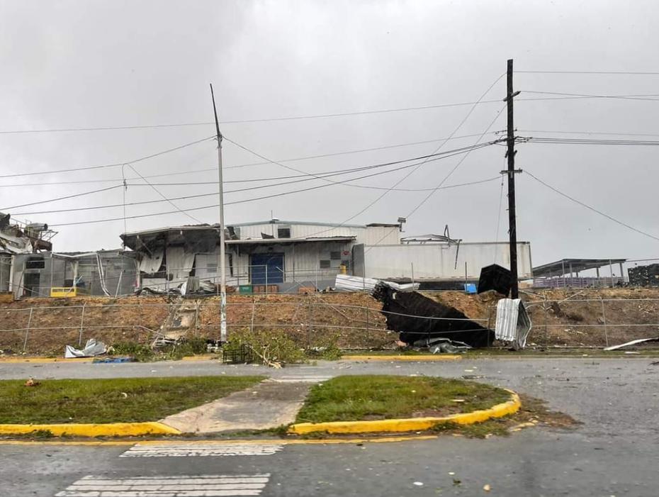 La météorologie a confirmé qu'une tornade s'est produite à Arecibo dimanche après-midi avec des vents possibles entre 86 et 110 miles par heure.