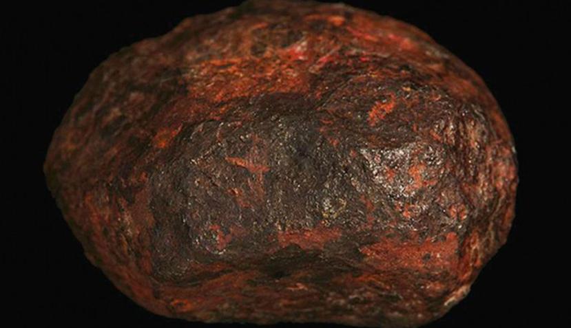 Dicho mineral está compuesto de átomos de hierro y carbono mezclados con un patrón determinado (Museums Victoria).