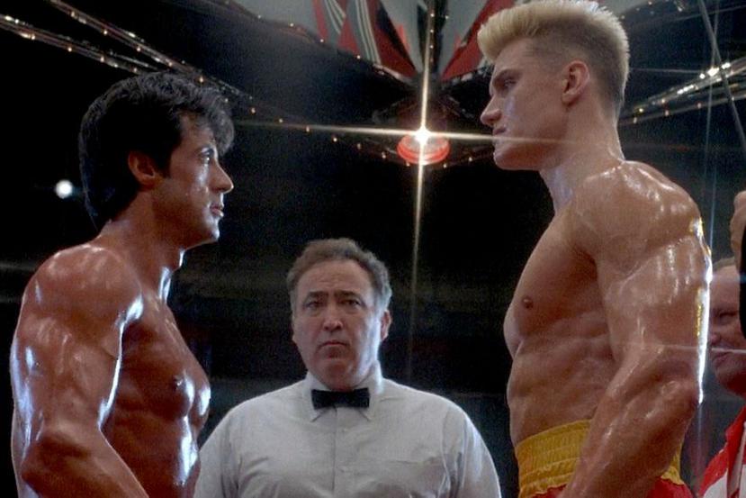 Sylvester Stallone, a la izquierda, y Dolph Lundgren, a la derecha, protagonizan la película "Rocky IV".
