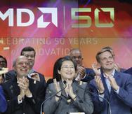 La directora ejecutiva de AMD, la doctora Lisa Su (en primer plano), dirigirá la empresa combinada como CEO.