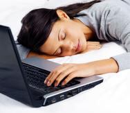 Una de las razones más comunes para el cansancio es la falta de descanso y no dormir adecuadamente.