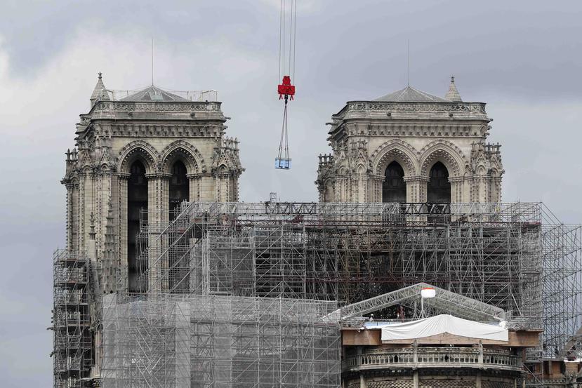 Vista de los trabajos en la Catedral de Notre Dame. (AP)
