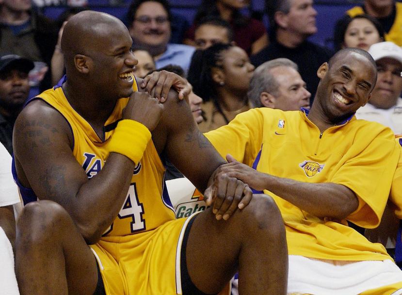 Shaquille O'Neal y Kobe Bryant como miembros de los Lakers en 2003. Juntos, ganaron tres campeonatos al hilo. (AP)