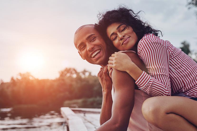 Si tienes la confianza para desvestirte ante otra persona, debes de tener la confianza para preguntarle sobre su actividad sexual previa. (Shutterstock)