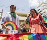 Nydia Velázquez y Alexandria Ocasio Cortez durante la marcha del orgullo gay en el Condado, en junio pasado.