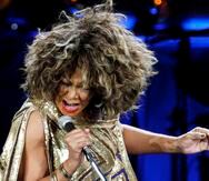 ZUR212 ZURICH (SUIZA) 15/2/2009.- La cantante estadounidense Tina Turner actúa durante un concierto que ha ofrecido en la sala Hallenstadion de Zurich, Suiza, hoy 15 de febrero de 2009. EFE/Steffen Schmidt

