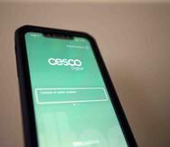 El pago de las multas se puede realizar a través de la aplicación de CESCO Digital en los teléfonos celulares inteligentes. (GFR Media)