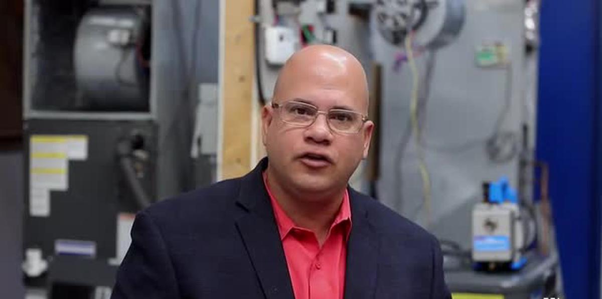 Un boricua establece una escuela técnica para hispanos en Orlando