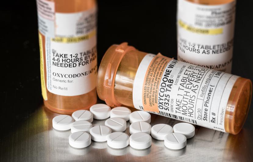 Los medicamentos opioides recetados para el dolor son narcóticos que se utilizan luego de una cirugía oral, una lesión deportiva, un accidente, o mientras se está en el hospital. (Shutterstock)
