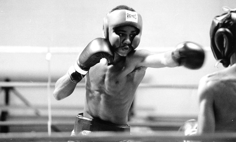 Félix “Tito” Trinidad entrena para una de sus primeras peleas profesionales en 1990. (GFR Media)