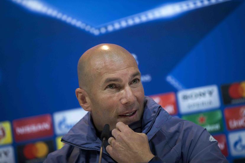 Zinedine Zidane, técnico del Real Madrid, durante una conferencia de prensa. (AP)