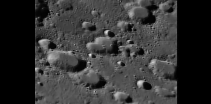 El curioso cráter lunar muestra la forma de un corazón. (Suministrada / Efraín Morales / Sociedad de Astronomía del Caribe)