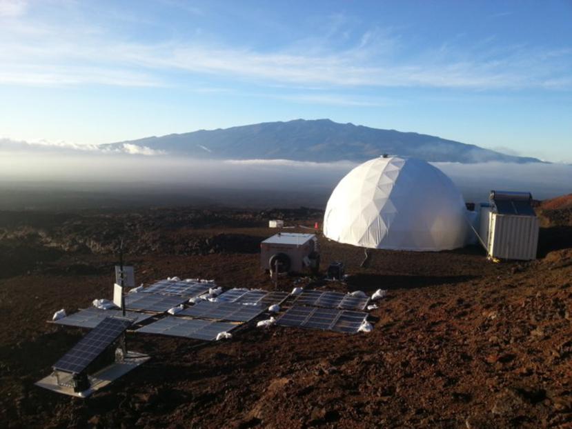 Los investigadores viven confinados en un domo en el volcán Mauna Loa en Hawai. (NASA)