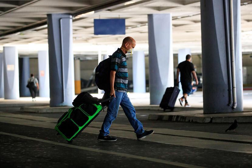 Según la portavoz de Aerostar, que administra el aeropuerto Luis Muñoz Marín, aunque ha habido un “leve aumento” de pasajeros, no es hasta julio que se espera que la cifra se acerque a los 15,000 diarios ida y cantidad similar de vuelta. (GFR Media)