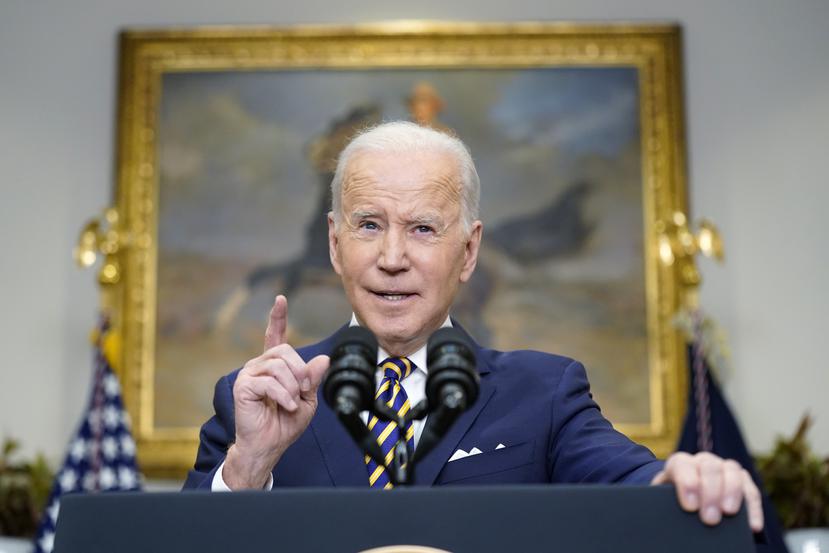 Biden anunció las nuevas sanciones contra Rusia en un breve mensaje en la Casa Blanca.