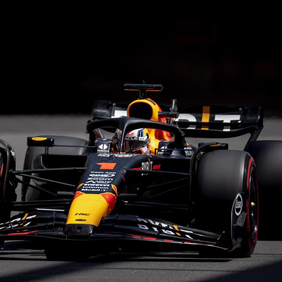 Max Verstappen en la clasificatoria en Mónaco el sábado, 27 de mayo de 2023.
