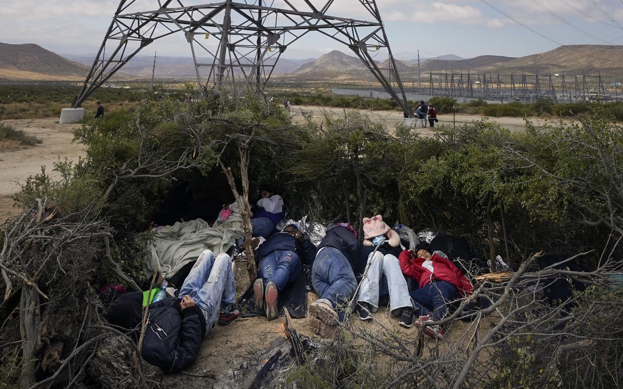 Las fotos de The Associated Press sobre la odisea de los migrantes son reconocidas con un Pulitzer