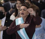 Xiomara Castro juramenta como la primera mujer presidenta de Honduras en el Estadio Nacional de Tegucigalpa, Honduras.
