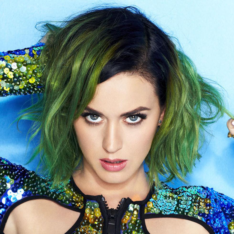Katy Perry siempre ha llamado la atención con sus cambios. En el  2015 sorprendió con tonos verdes. (Suministrada)