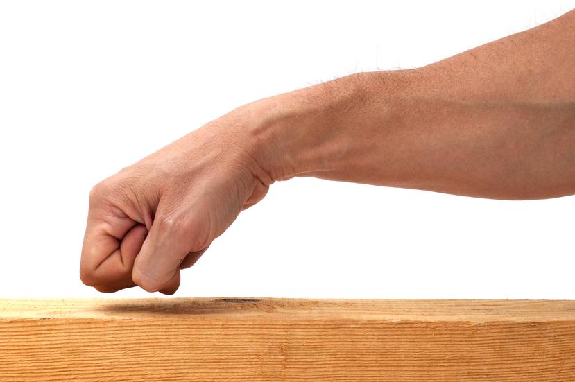La idea de golpear la madera, según el portal especializado “Touch Wood for Luck”, busca prevenir a la persona de alguna situación mala.