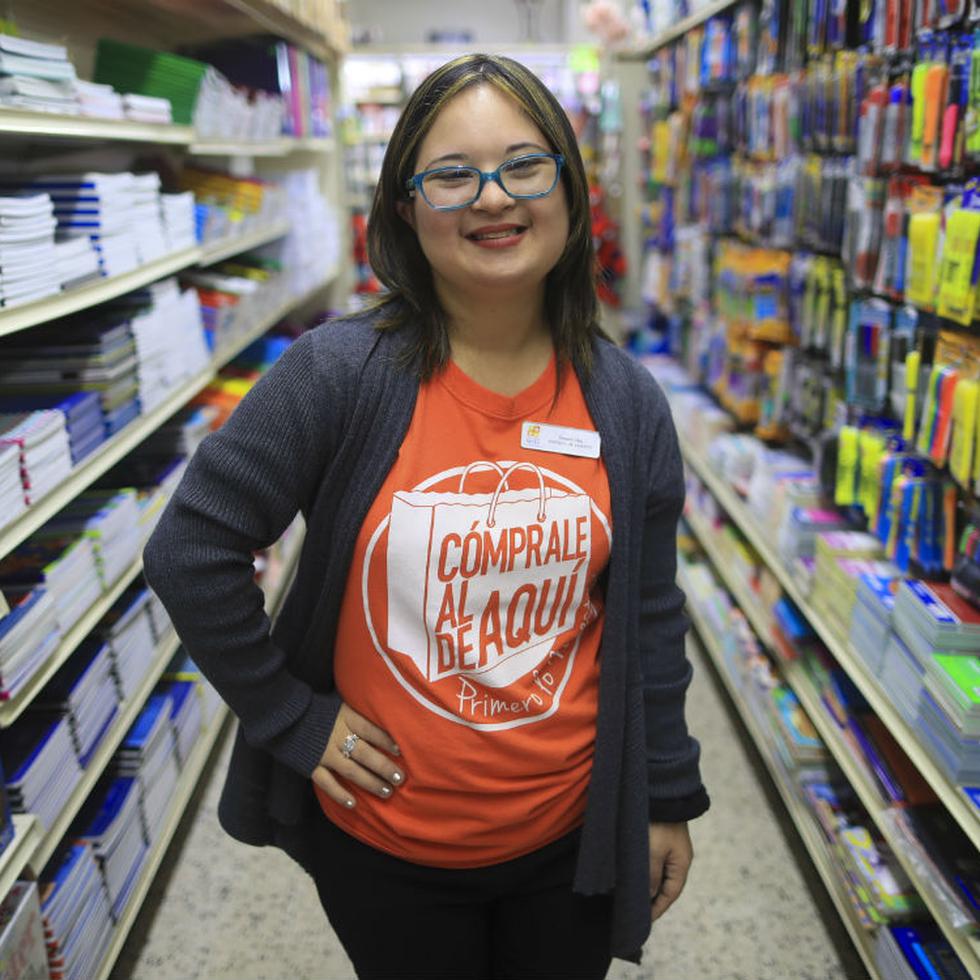 Tamara Díaz Colón es parte de los 17 jóvenes adultos con Síndrome Down que la Fundación de Síndrome Down logra ubicar cada año en diferentes puestos de trabajo. (teresa.canino@gfrmedia.com)