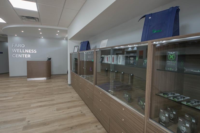 Interior de uno de los dispensarios de cannabis medicinal de la empresa Vesalius, que ya opera cinco centros en la Isla. (Suministrada)