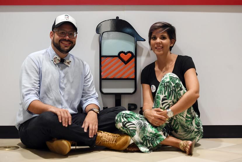 Ramón Ortiz y Jennifer Serrano, propietarios de Señor Paleta, empresa que mudará su planta de manufactura a un espacio más amplio en Bayamón. (GFR Media)