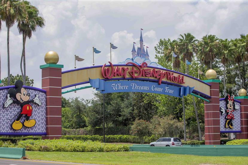Las normas que seguirá Disney serán muy similares a las que ya han implementado otros parques temáticos como Universal, que lleva más de dos semanas abierto.