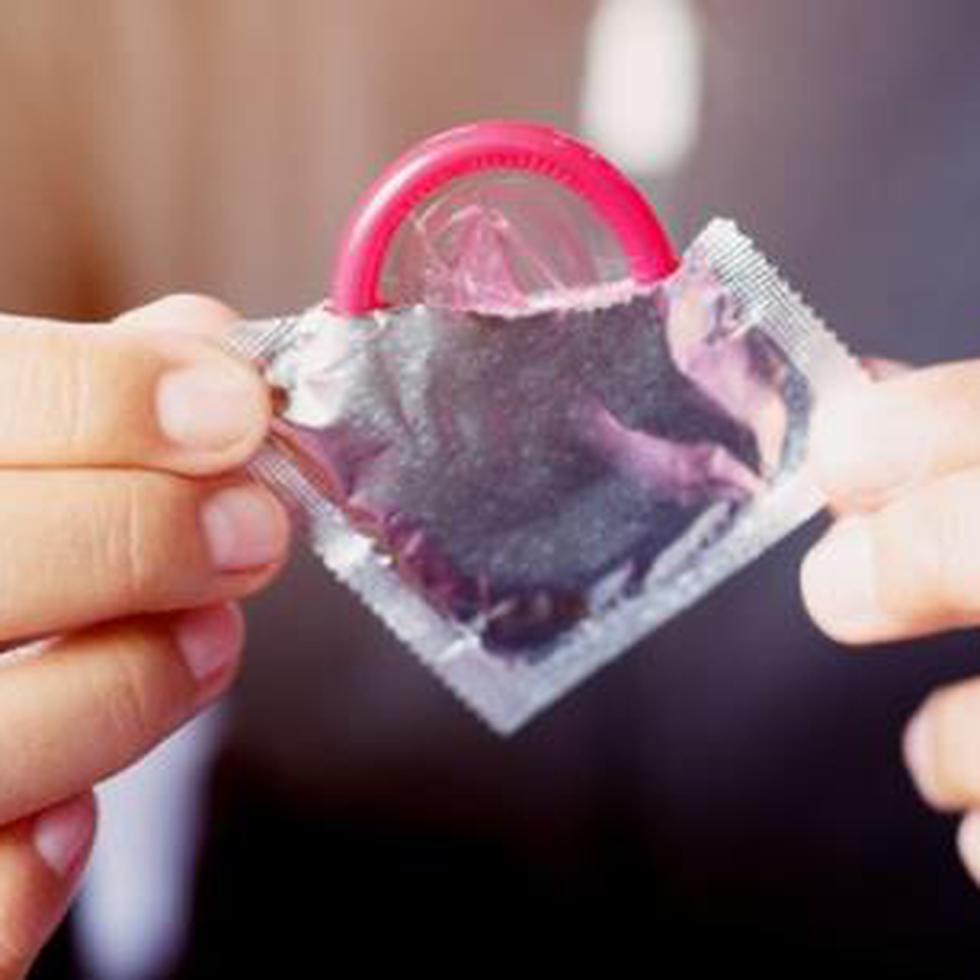 El uso correcto del condón puede reducir, pero no eliminar, el riesgo de las enfermedades de transmisión sexual. (Shuterstock)