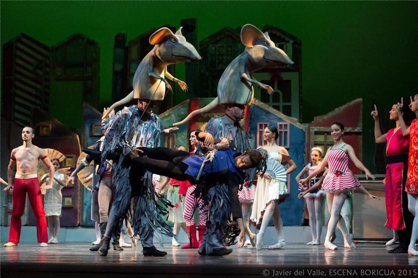 En esta versión renovada del clásico ballet, la niña “Clara” llega en sus sueños al mundo de los ratones. (Suministrada)