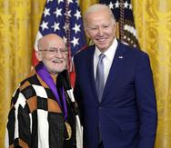 El presidente Joe Biden entregó la Medalla Nacional de las Artes al maestro Antonio Martorell, homenajeado junto al cantante José Feliciano y otra decena de artistas e instituciones.