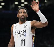 El armador de los Nets de Brooklyn, Kyrie Irving, le solicitó a la administración del equipo que lo cambien de equipo ante de la fecha límite de canjes del jueves.