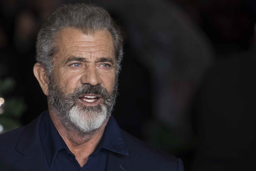 De acuerdo con la fuente, la imagen de Mel Gibson fue manipulada porque él no tenía ningún lema en la camiseta. (Vianney Le Caer / Invision / AP)