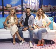 Kimberly Santiago, Francis Rosas y Deddie Romero son los anfitriones de "PR en Vivo", el nuevo programa de TeleOnce.