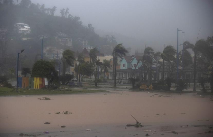 Vista de fuertes lluvias sobre Samaná, República Dominicana, por el huracán Fiona.