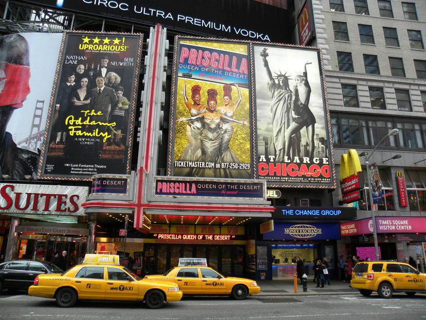 Antes de la pandemia, cerca de 250,000 personas acudían anualmente a ver un show de Broadway. En la foto, vista general de la fachada del teatro Palace de Nueva York.