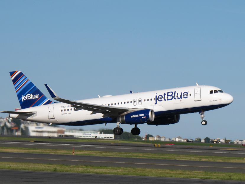 Los clientes que no acepten usar una cubierta para la cara no podrán abordar ninguna aeronave, advirtió la aerolínea JetBlue.