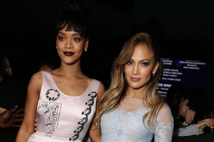 Rihanna y Jennifer López han lanzado sus respectivas líneas de productos de belleza. (Foto: Archivo)